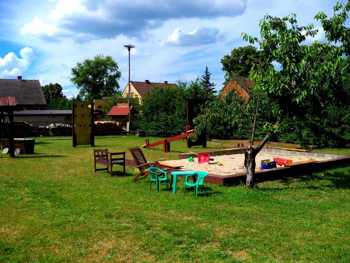 Villa "Koziolek Suchodolek" à Brody  Extérieur photo